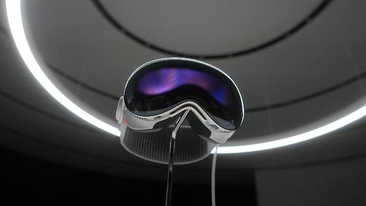 Die neue Apple-Brille hinter dem Steuer aufzusetzen, ist ausdrücklich verboten.