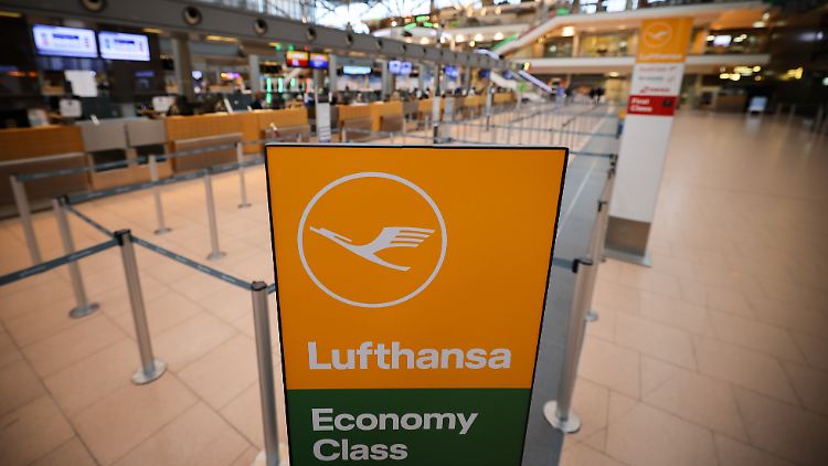 Bereits am Dienstagabend fallen die ersten Lufthansa-Flüge aus.