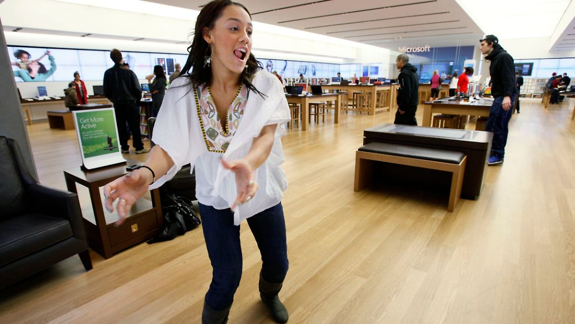 Keine Kabel, keine Knöpfe: Microsofts Bewegungssteuerung Kinect für die Spielekonsole Xbox 360 erkennt Bewegungen des Spielers ohne Controller.