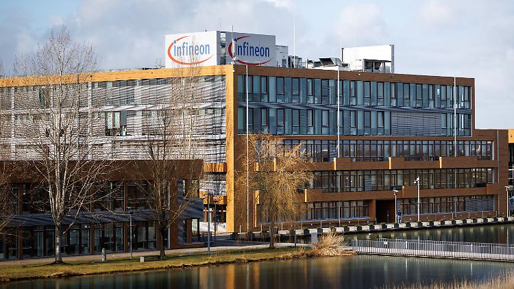 Infineon hofft nun auf die zweite Jahreshälfte.