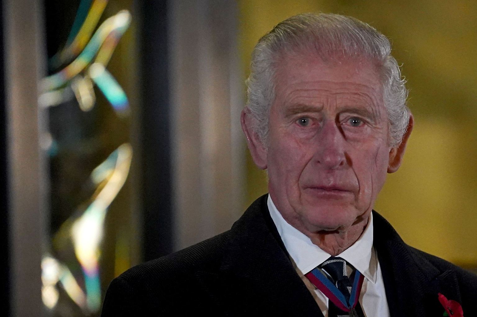Eigentlich sollte es beim Arzt nur um die vergrößerte Prostata von König Charles III. gehen. Nun lautet der Zufallsbefund: Krebs. Welche Art von Krebs ist noch unklar, doch die Nachricht hat dafür gesorgt, dass ..