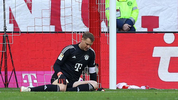 Manuel Neuer pausierte mit "leichten" Knieproblemen.