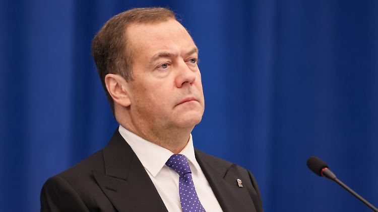 Dimitri Medwedew ist stellvertretender Vorsitzender des Sicherheitsrates der Russischen Föderation.