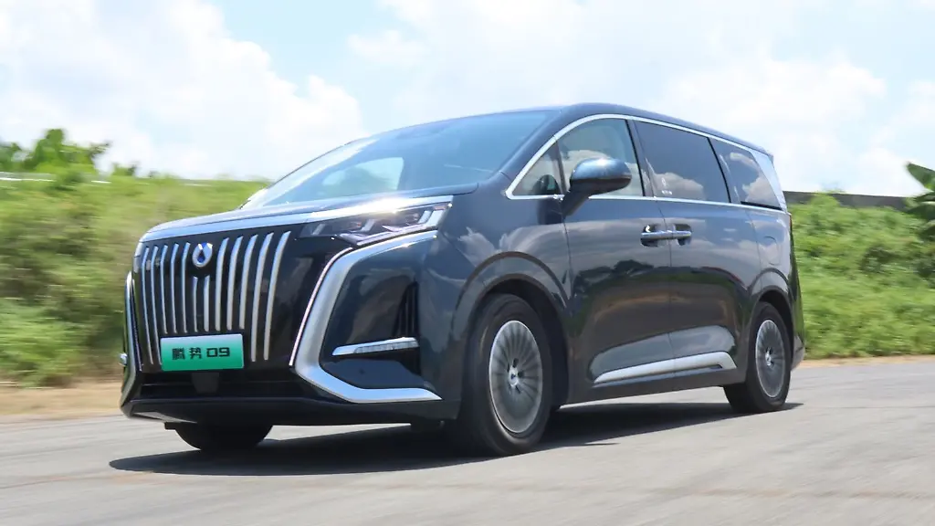 Trend-oder-Momentaufnahme-Manche-Hersteller-wie-etwa-BYD-bringen-Vans-wie-den-Denza-D9-auf-den-Markt