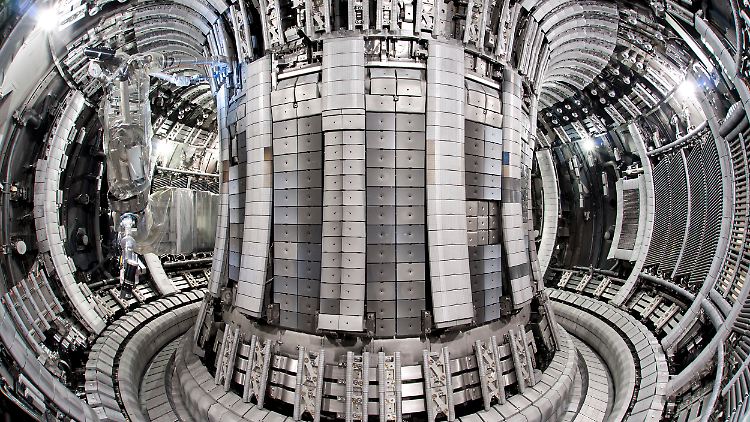 Blick ins Innere des "JET"-Reaktors in Culham, Großbritannien.