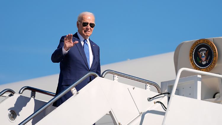 Biden kurz vor dem Start seines Fluges nach New York. 