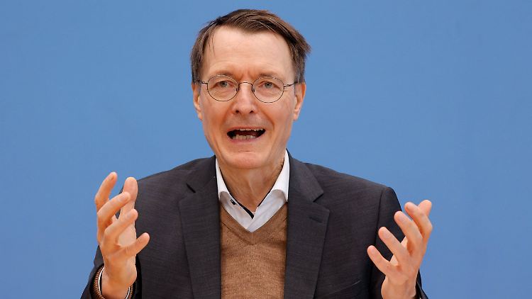 Gekifft werde sowieso, sagt Lauterbach. Mit der Legalisierung solle aber der Schwarzmarkt zurückgedrängt werden.