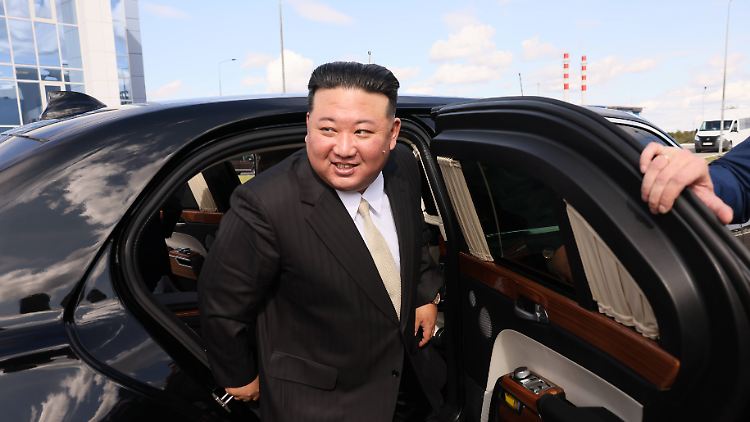 In Nordkorea wurde eine "beträchtliche Zahl" neuer ausländischer Kraftfahrzeuge festgestellt. Den Machthaber freut's.
