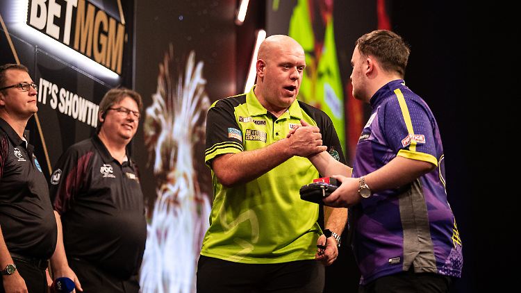 Michael van Gerwen gewinnt das Finale von Berlin gegen Luke Littler mit 6:5.