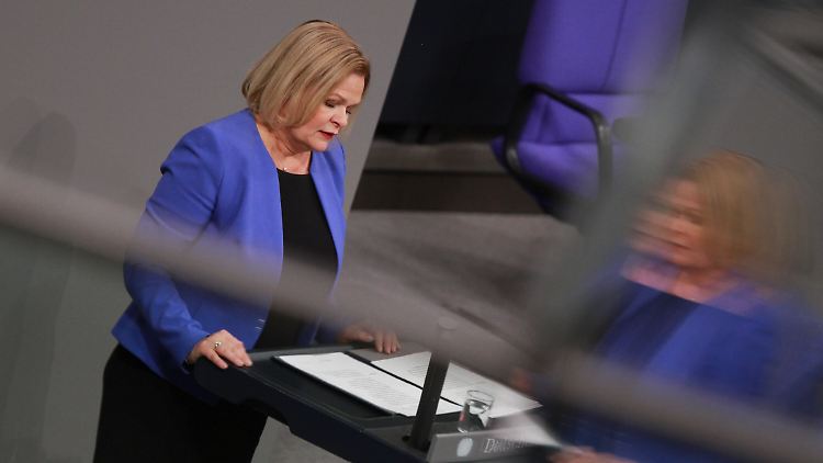 Bundesinnenministerin Nancy Faeser will nicht, dass Finanziers von Extremisten unentdeckt bleiben können.