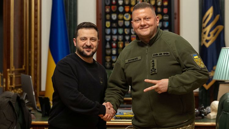 Präsident Selenskyj baut nicht mehr auf Saluschnyj als Armeechef.