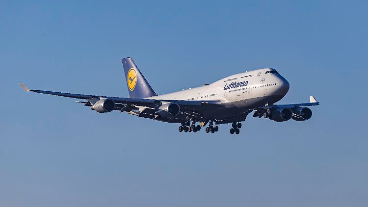 Der Flieger kehrte nach dem Todesfall an Bord zurück nach Thailand. (Symbolbild)