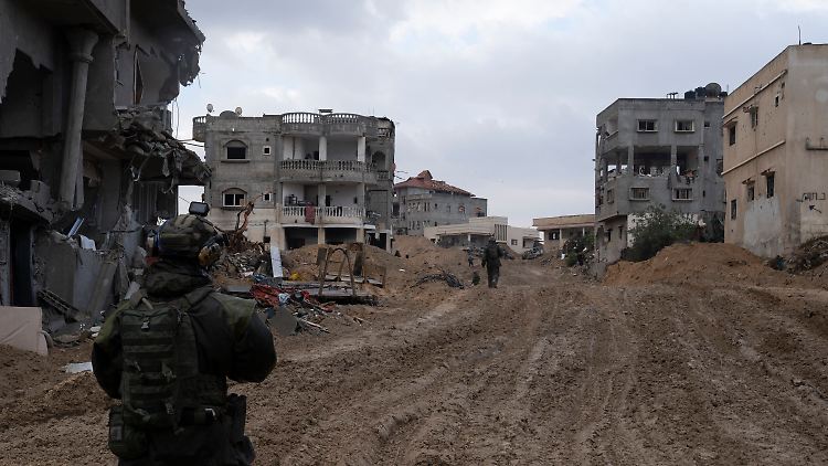 Der Kampf gegen die Hamas im Gazastreifen droht die israelische Wirtschaft deutlich zu schwächen, warnt die Ratingagentur Moody´s.