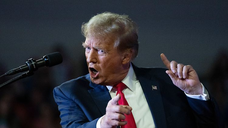 Die Ablehnung des Gesetzespakets im Senat sei ein Grund zum Feiern, erklärt Trump seinen Anhängern. 