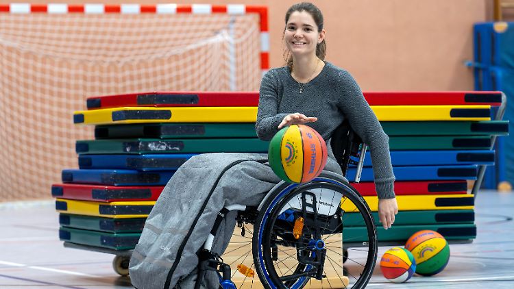"Viele denken, dass Sportunterricht für mich nicht machbar ist, aber das ist ein Trugschluss", so Sportlehrerin Sina Wiedemeier.