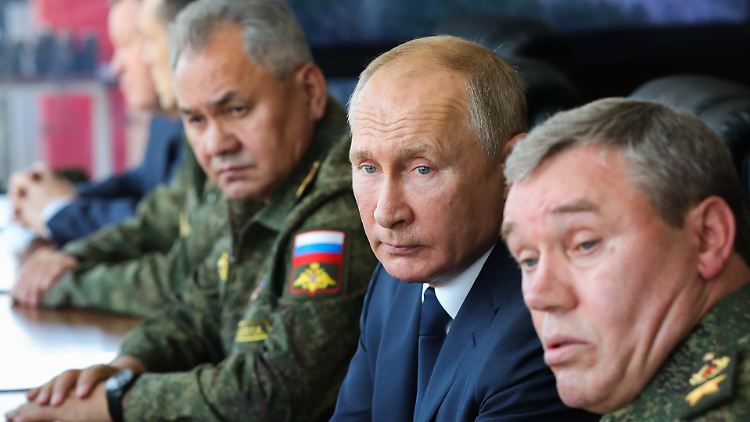 "Putin wittert Schwäche", sagt Heusgen. 