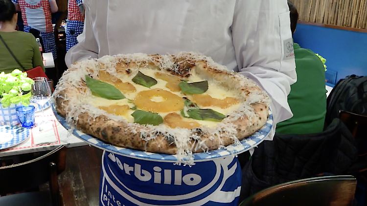 So sieht sie aus, die Pizza, bei der die Italiener um ihren Geschmackssinn fürchten. 