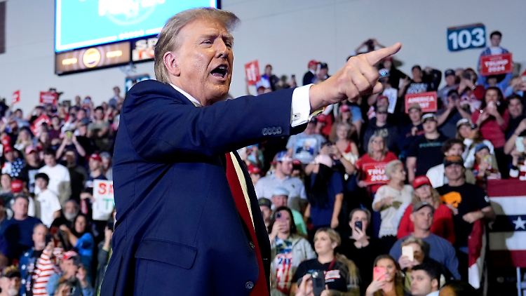 Trump würde Russland "dazu ermutigen, zu tun, was auch immer zur Hölle sie wollen."