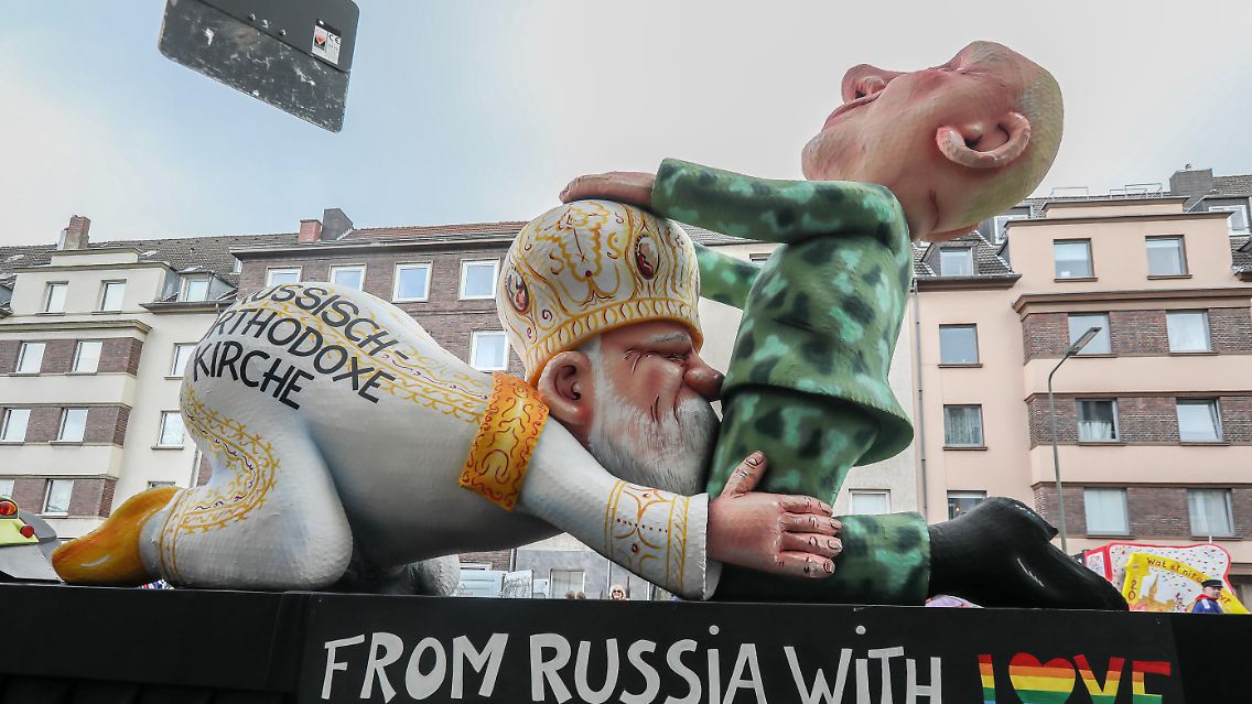 Tilly sagt, mit seinem Blowjob-Motiv zu Putin wolle er die Mitverantwortung der russisch-orthodoxen Kirche für den Angriffskrieg auf die Ukraine anprangern.
