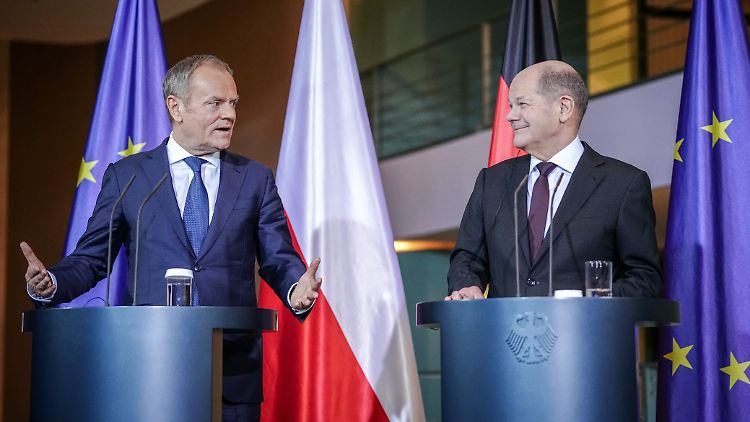 "Die Verantwortung vor der Geschichte kennt keinen Schlussstrich.", sagt Kanzler Scholz beim Treffen mit Polens Regierungschef Tusk.