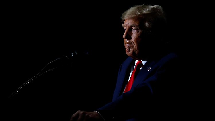 Trumps Anwälte argumentieren, er könne im Zusammenhang mit dem Sturm auf das Kapitol nicht für Taten belangt werden, die zu seinen Pflichten als Präsident gehörten.