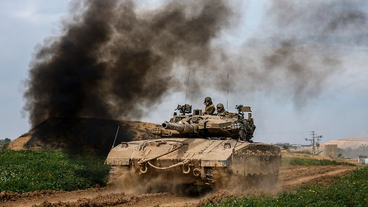 Während in Kairo verhandelt wird, könnte der Krieg im Gazastreifen weiter eskalieren.