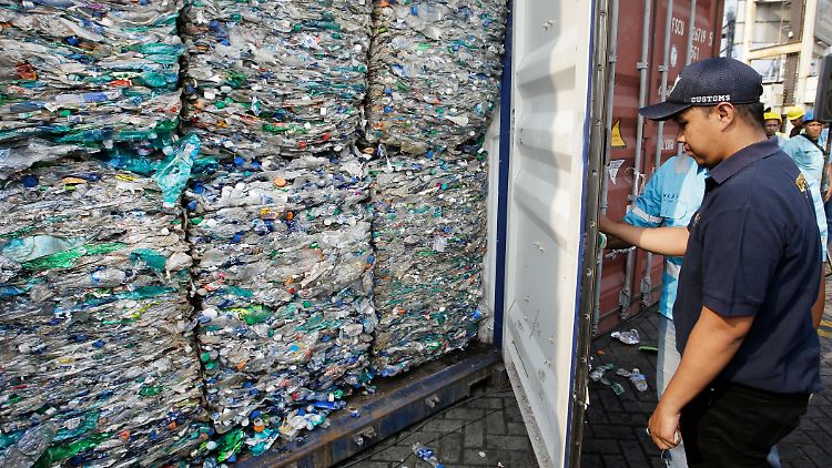 Rund ein Viertel der Plastikabfall-Ausfuhren aus Deutschland gehen laut BDE nach Asien.