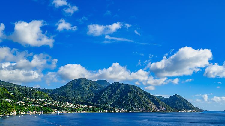 Der Karibikstaat Dominica verkauft seine Staatsbürgerschaft schon für 100.000 Dollar.