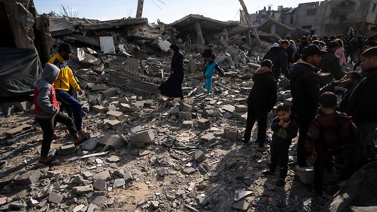 Zerstörungen in Rafah nach der Befreiung von zwei Geiseln durch die israelische Armee.