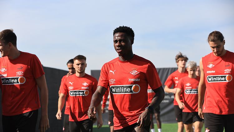 Promes spielt bei Spartak Moskau und entzog sich so dem Prozess.