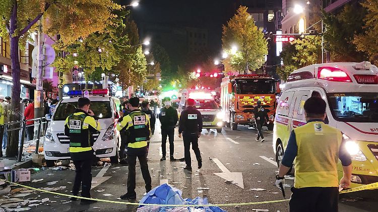 Halloween-Feiern im Seouler Stadtviertel Itaewon endeten im Oktober 2022 für fast 160 Menschen tödlich.