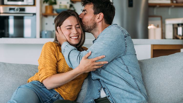 Sollten Partner darüber reden, wenn einer von beiden im Lotto gewinnt? 