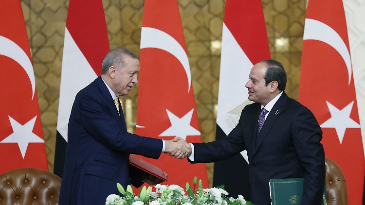 "Ich bin überzeugt, dass dieser Besuch ein neuer Wendepunkt in unseren Beziehungen sein wird", sagt Erdogan über das Treffen. 