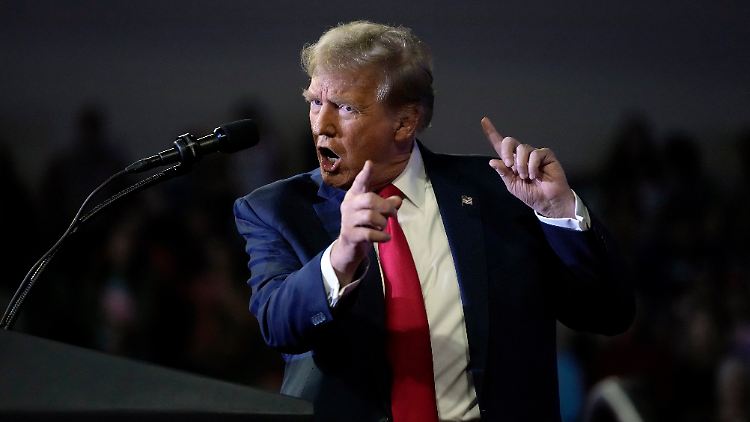  "Forbes" schätzt das Vermögen Trumps auf 2,6 Milliarden Dollar.