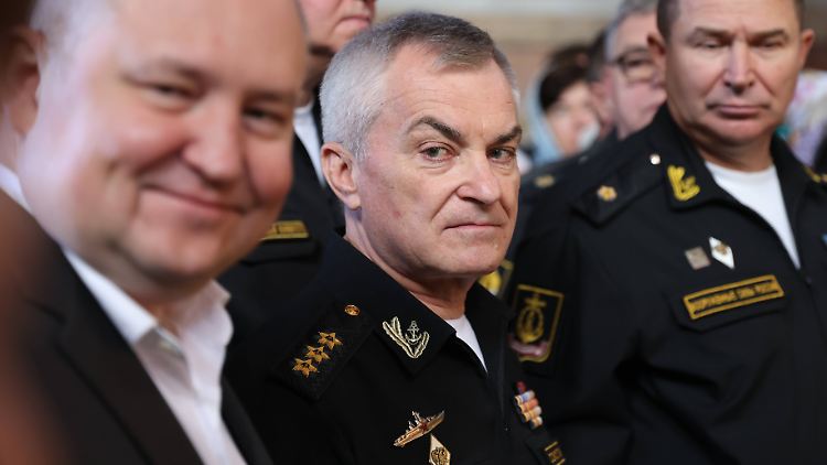 Admiral Wiktor Sokolow bei einer Veranstaltung in Sewastopol im Oktober 2023.