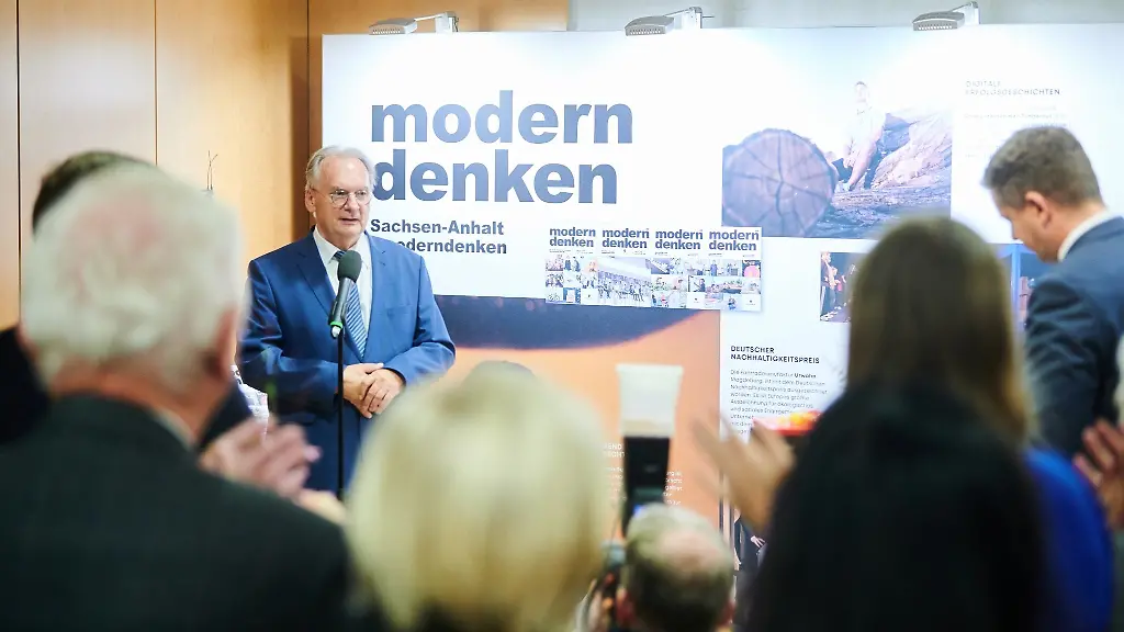 Reiner-Haseloff-CDU-Ministerpraesident-des-Landes-Sachsen-Anhalt-spricht-in-der-Landesvertretung-von-Sachsen-Anhalt