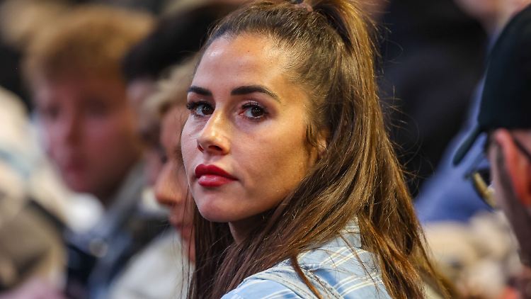 Sarah Engels zeigt ihr privates Glück gerne - ab jetzt aber mit Einschnitten.