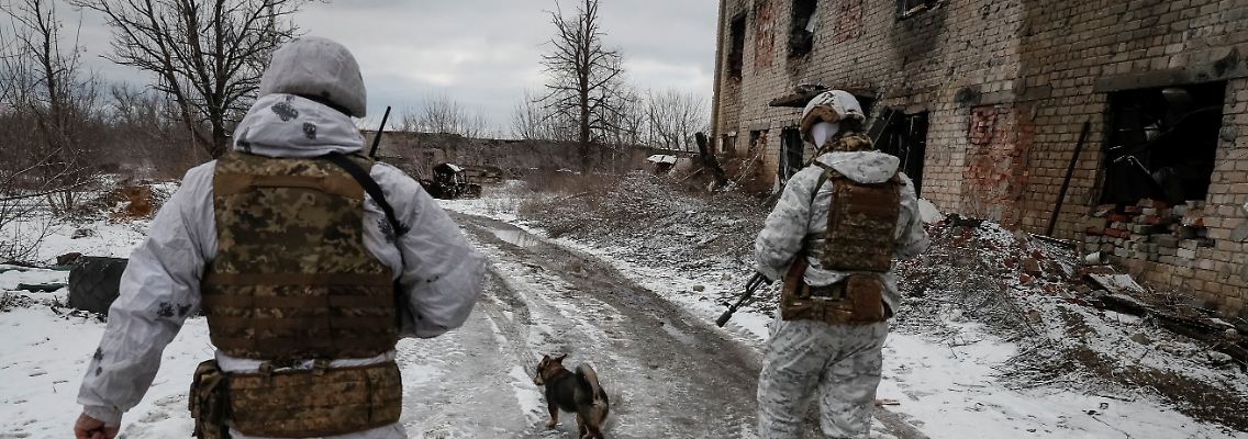 2022-02-09T160549Z_1374628874_RC2BGS9XTPQM_RTRMADP_3_UKRAINE-CRISIS-UKRAINE-EAST.JPG