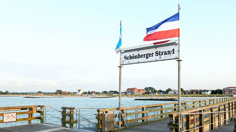 Die Promenade im Ostseebad Schönberg war zum Teil gesperrt.
