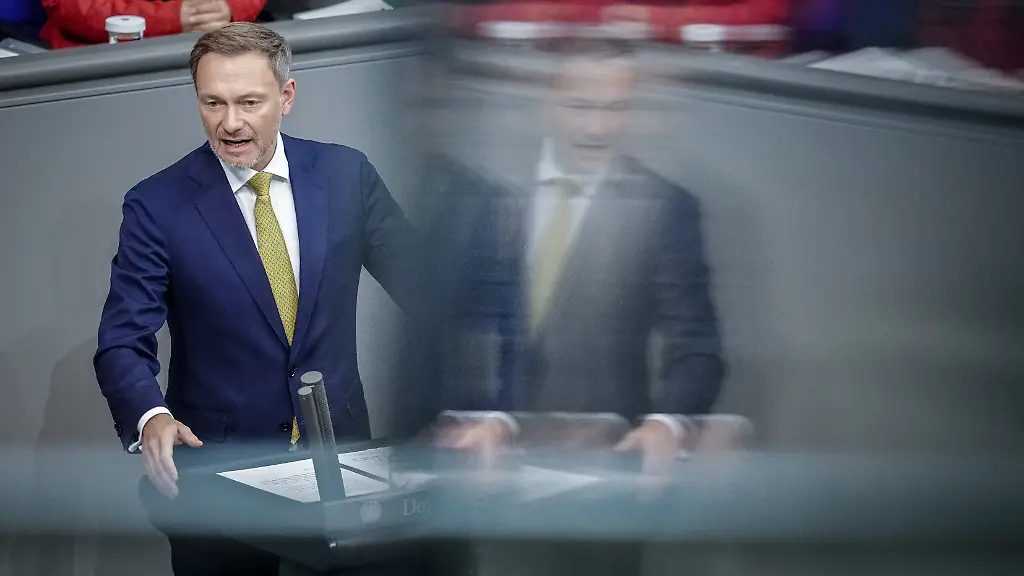 Christian-Lindner-spricht-im-Bundestags-ueber-die-erste-Lesung-des-geplanten-Nachtragshaushalts-fuer-2023