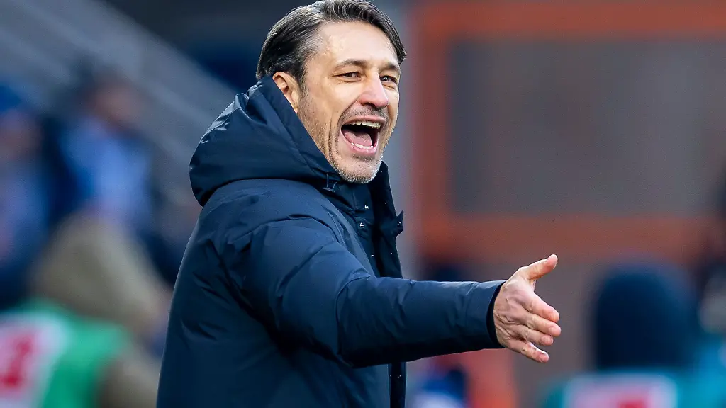 Trainer-Niko-Kovac-gibt-Anweisungen