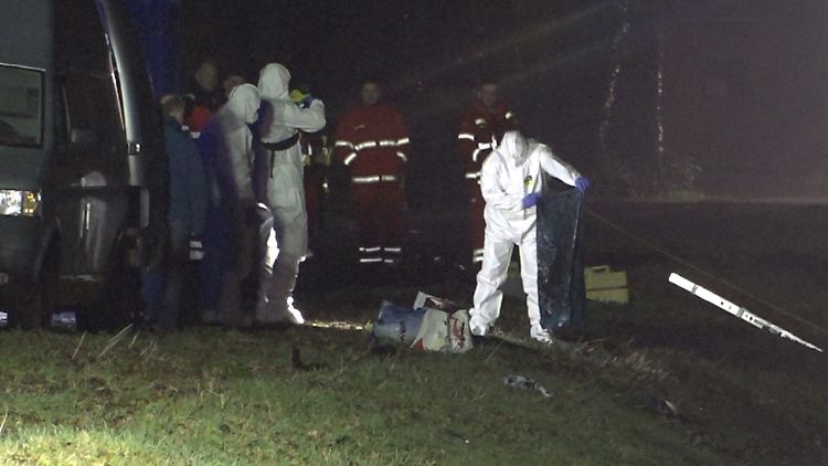 Bereits in der Nacht nimmt die Spurensicherung ihre Arbeit auf.