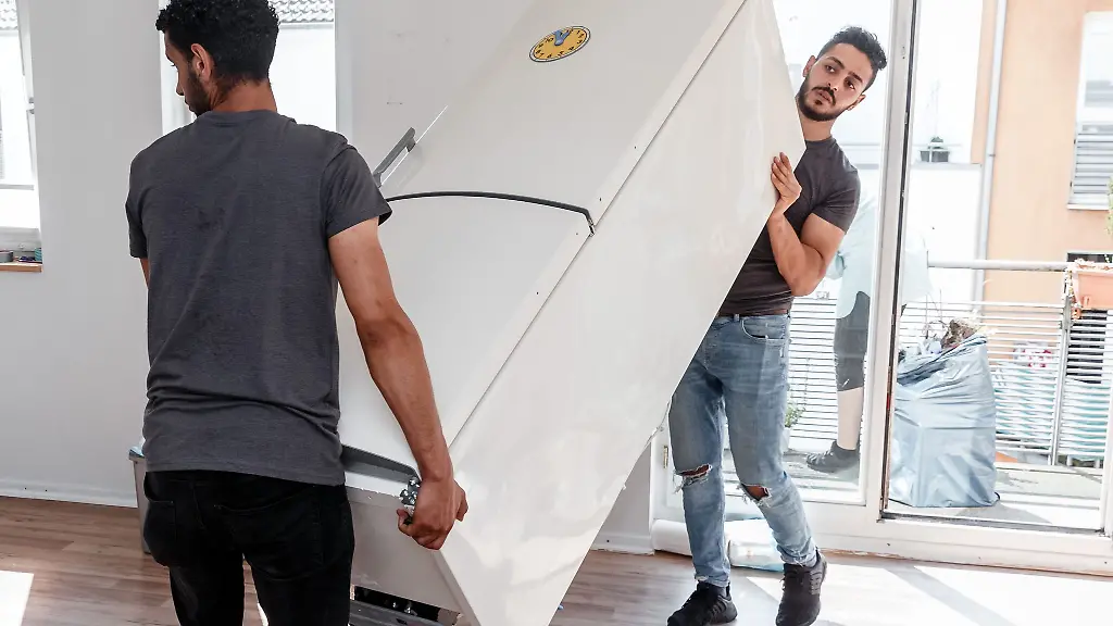 Wenn-ein-Kuehlschrank-ersetzt-werden-muss-hat-man-mehrere-Optionen
