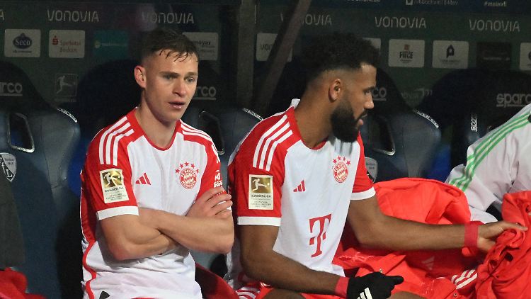 Joshua Kimmich musste früh auf die Bank und sah fassungslos mit an, was in Bochum passierte.