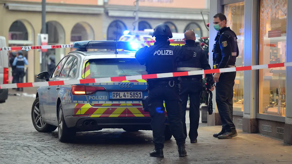 03fe007f2d882f3ed005f488656c7681