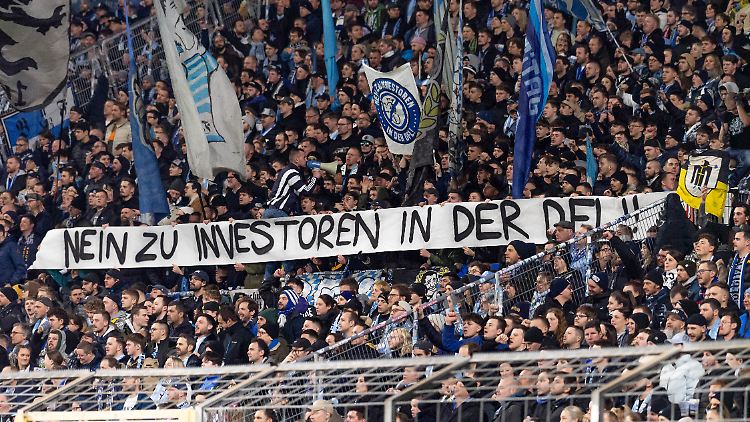 Seit fast zwei Monaten regen sich bundesweit Proteste in den Fußballstadien.