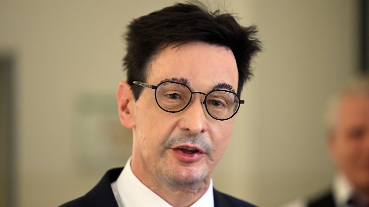 Bernhard Günther wurde bei der Tat schwer verletzt. Augenlider und Teile seiner Gesichtshaut mussten transplantiert werden. 