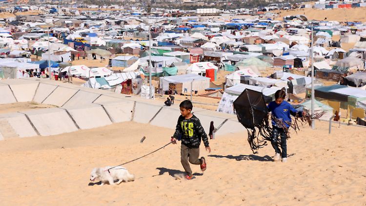 Rund 1,4 Millionen Palästinenser sind nach Rafah geflüchtet. Wenn Israel dort gegen die Hamas vorgeht, drohnt ihnen erneut die Vertreibung. 