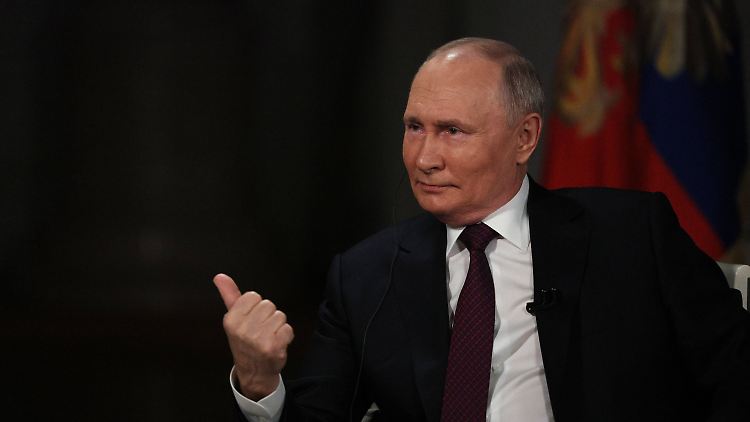 Russland habe "kein Interesse an Polen, Lettland oder irgendwo sonst", sagte Putin im Interview mit dem US-Moderator Tucker Carlson. Auch einen Angriff auf die Ukraine hatte Russland stets ausgeschlossen.
