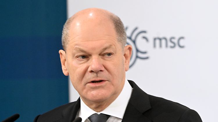 "Wir brauchen dringend weitere Zuwanderer in unseren Arbeitsmarkt", sagte Bundeskanzler Scholz.